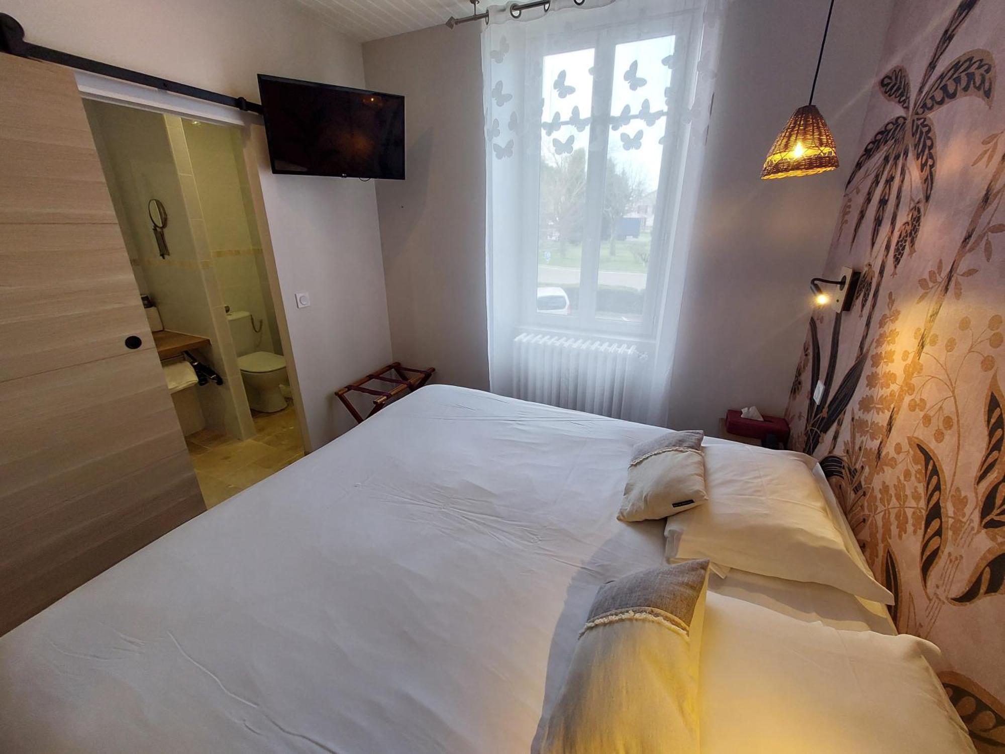 Hotel Logis - Et Restaurant Les Voyageurs 2*