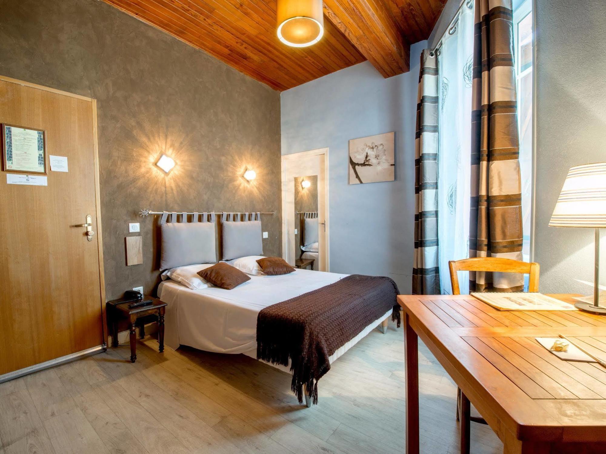 Hotel Logis - Et Restaurant Les Voyageurs Tournon-d'Agenais