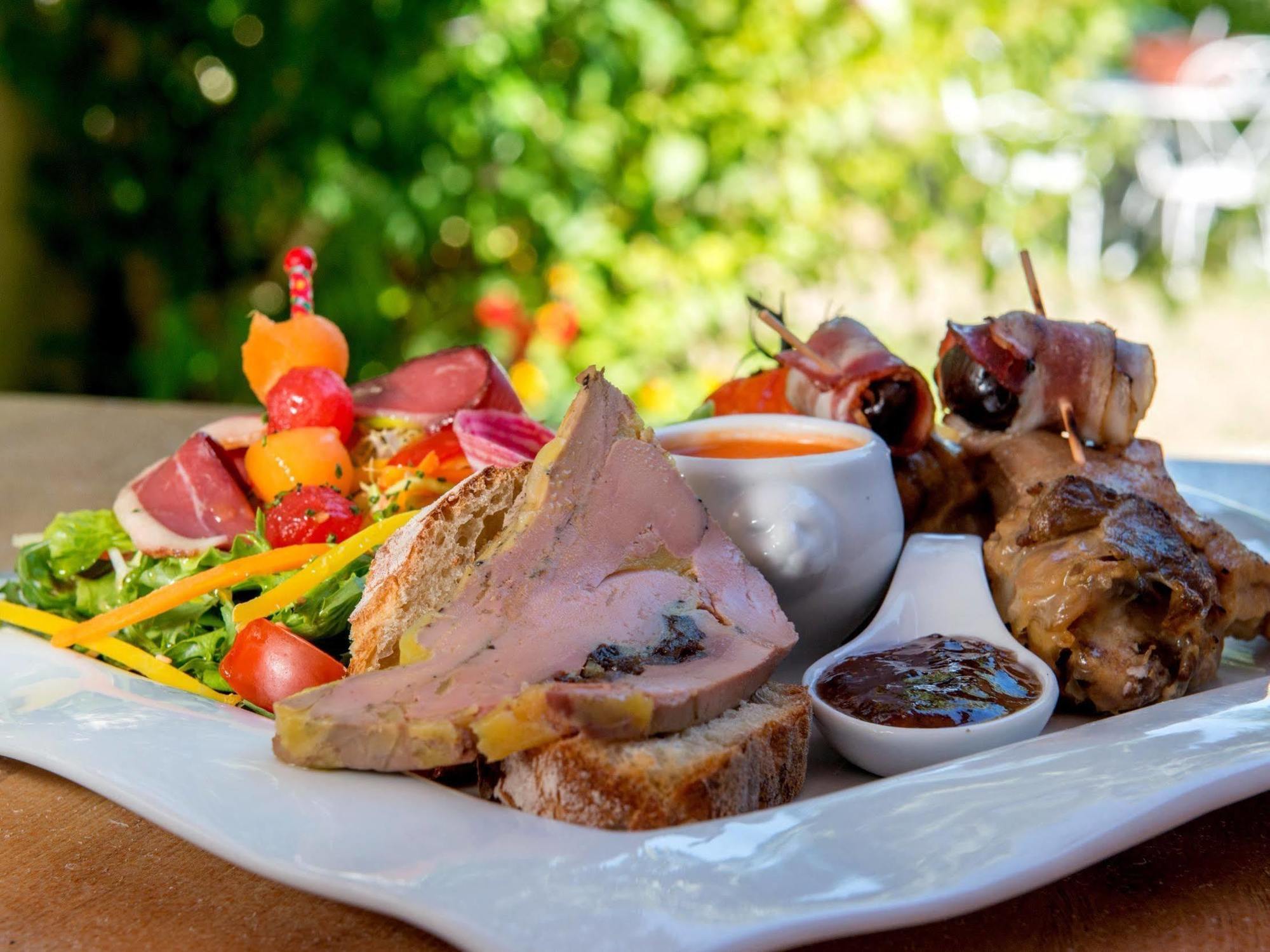 Logis - Et Restaurant Les Voyageurs