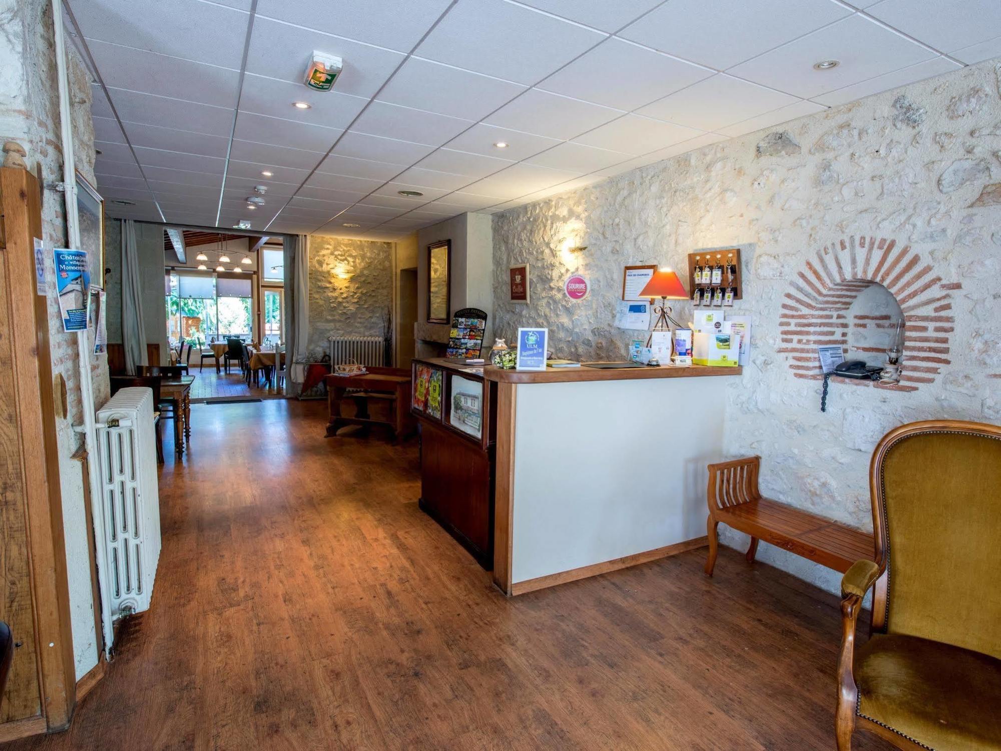 Logis - Et Restaurant Les Voyageurs