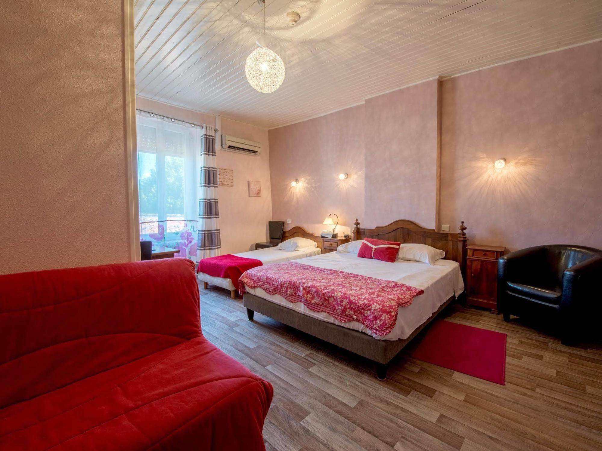 Logis - Et Restaurant Les Voyageurs 2* Tournon-d'Agenais